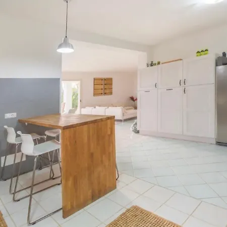 Maison Ambra
